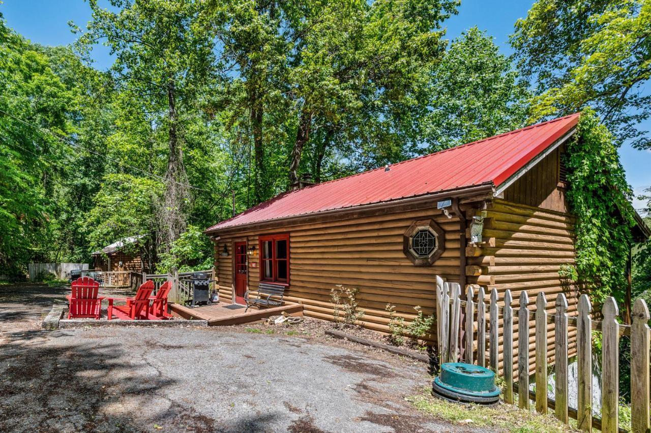 Romantic Log Cabin With Hot Tub Pigeon Forge Zewnętrze zdjęcie