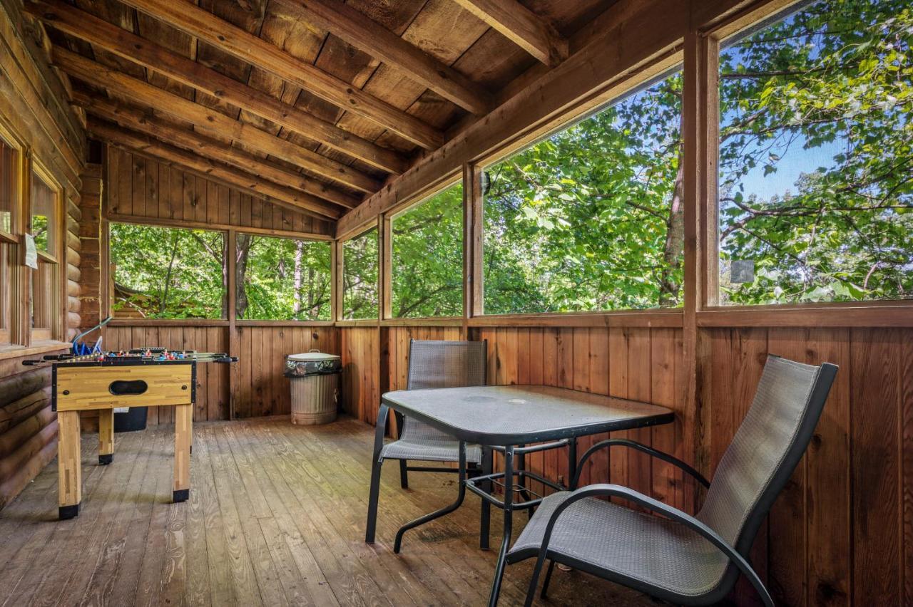 Romantic Log Cabin With Hot Tub Pigeon Forge Zewnętrze zdjęcie